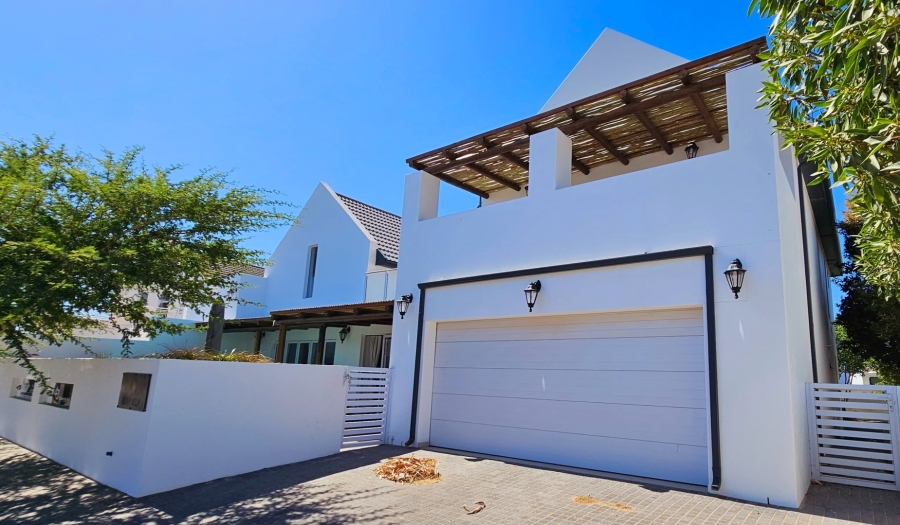 4 Bedroom Property for Sale in Britannia Bay Western Cape